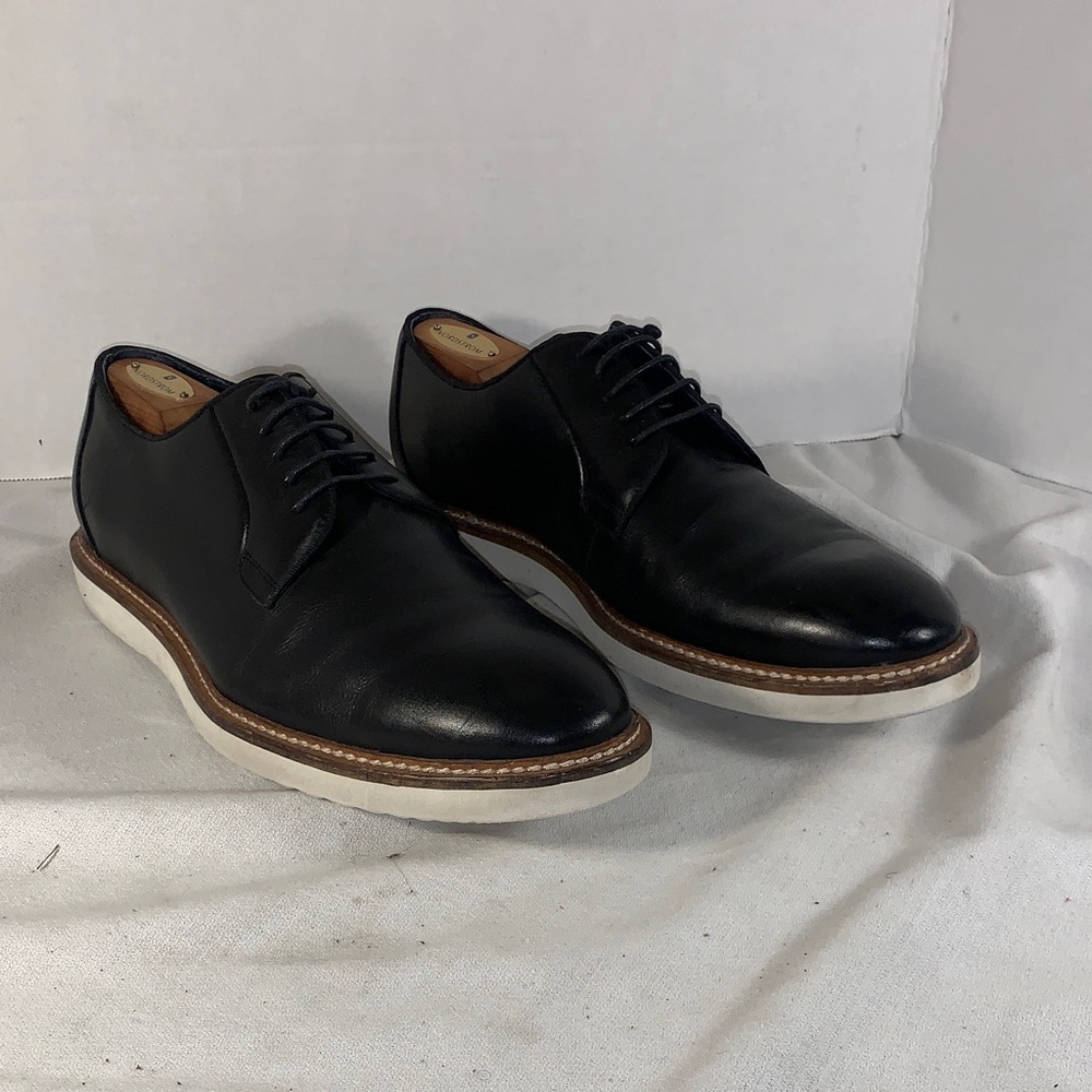 Ike Behar Black Leather Derby Shoes with White Sole